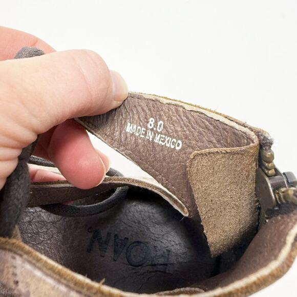 Bed Stu ROAN Taupe Leather Flat Gladiator Sandals Women's Sz 8 Lace Up/Back Zip - Picture 9 of 10